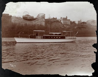 View of the Yacht Mousquetaire of the New York Yacht, Launch and Engine Co. on the Harlem River, New York, 1905 by Byron Company